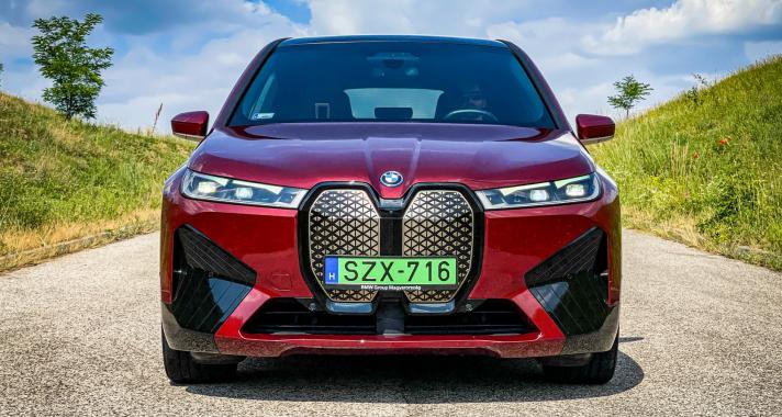 Az autózás jövője by BMW - BMW iX xDrive50